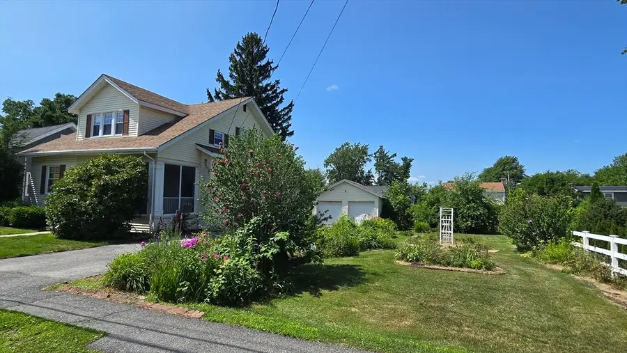 21 Arbutus Road, Worcester, MA 01606 - #3