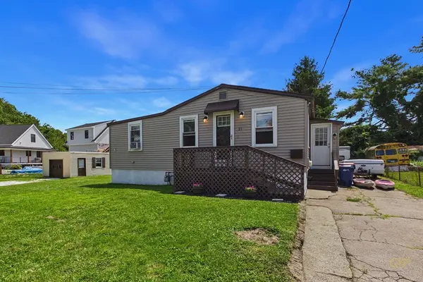21 Golf St, Fairhaven, MA 02719