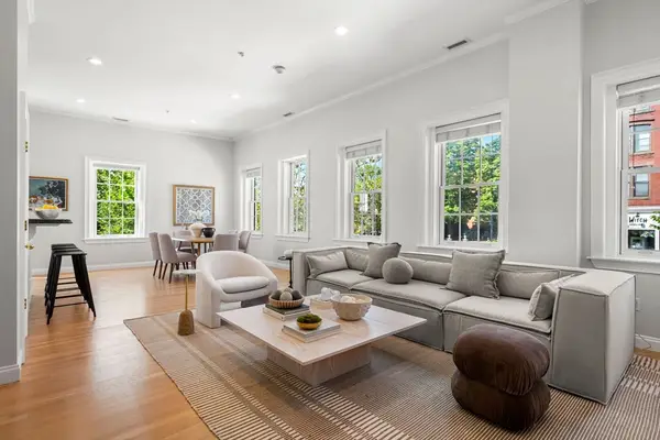 141 Washington St #3, Salem, MA 01970