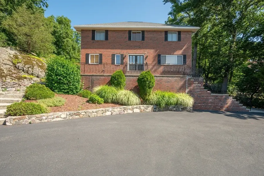 12 Parkway Dr, Saugus, MA 01906 - #3