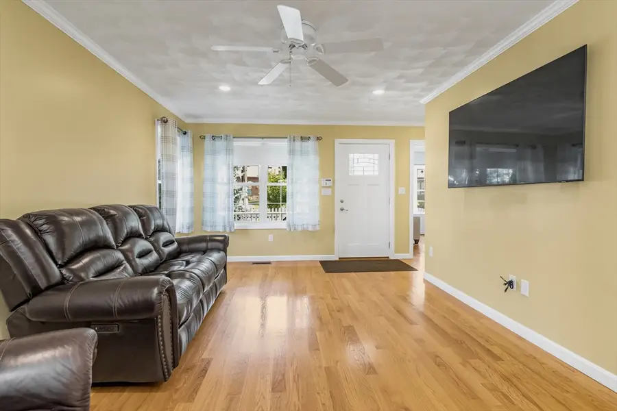 15 Hourihan St, Peabody, MA 01960 - #3