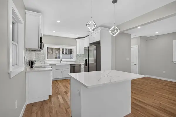 31 Wordsworth St, Boston, MA 02128
