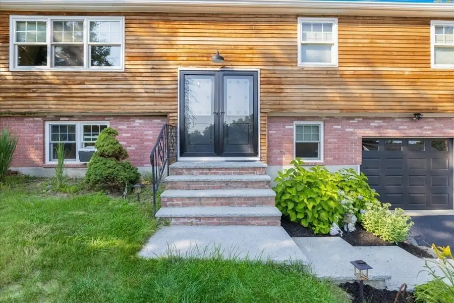 49 Longfellow Dr, Newburyport, MA 01950 - #3