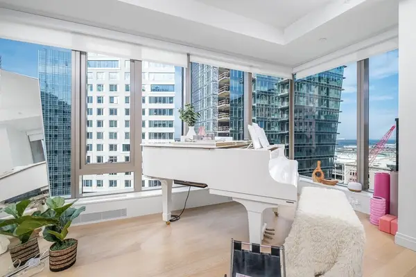 133 Seaport Blvd #1510, Boston, MA 02210