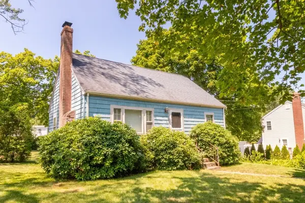 46 Conlyn Avenue, Franklin, MA 02038