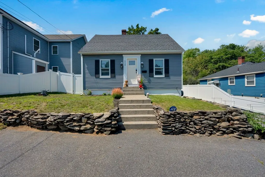 608 Abbott Ave, Leominster, MA 01453 - #1