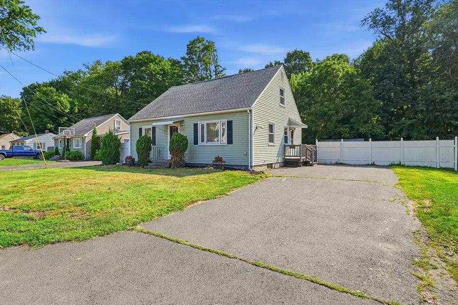 37 Saint Dennis St, Westfield, MA 01085 - #3