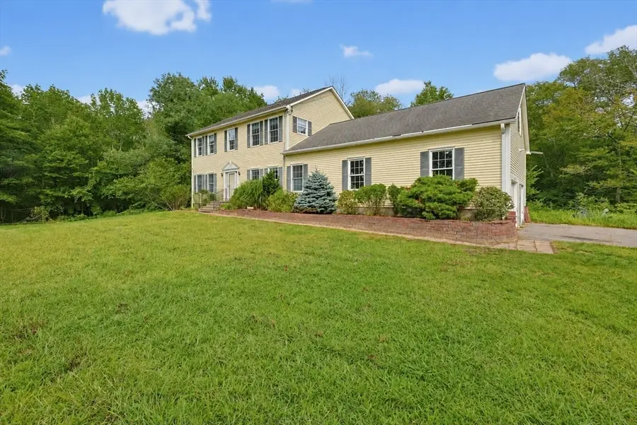 30 Pearl St, Upton, MA 01568 - #2