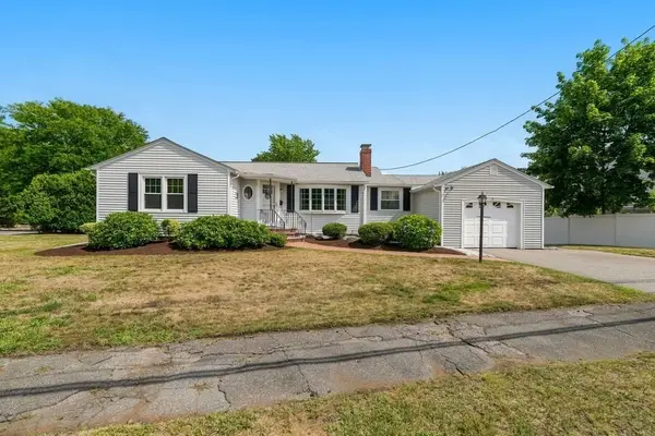 4 Abbott Rd, Waltham, MA 02452