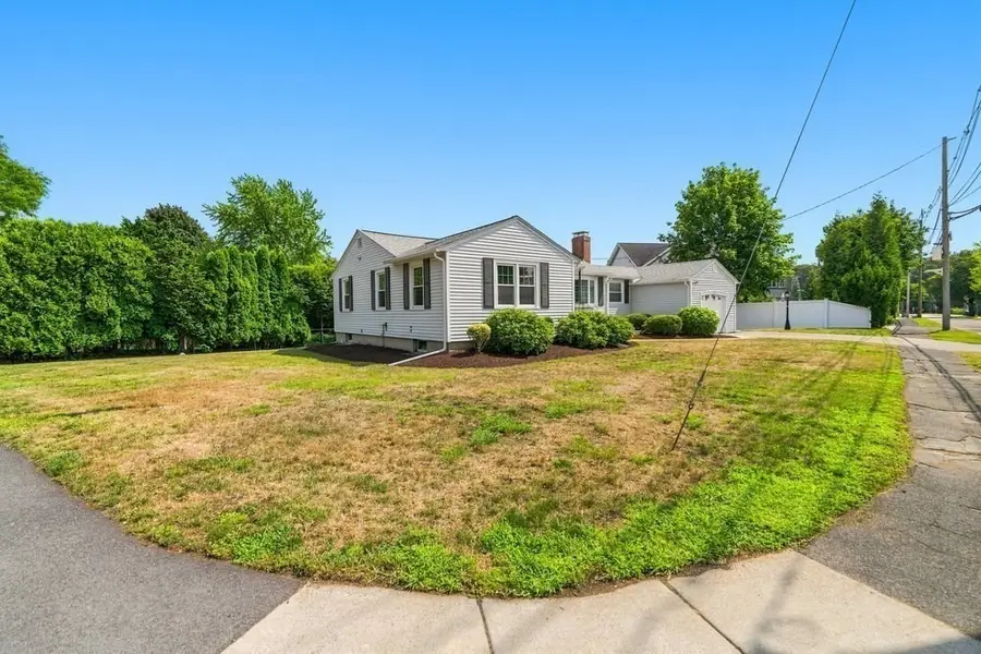 4 Abbott Rd, Waltham, MA 02452 - #2