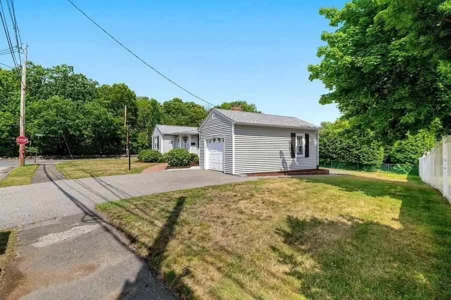 4 Abbott Rd, Waltham, MA 02452 - #3