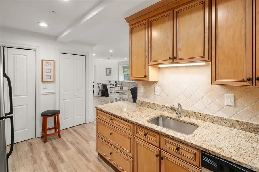 12 Russell Rd #103, Wellesley, MA 02482 - #2