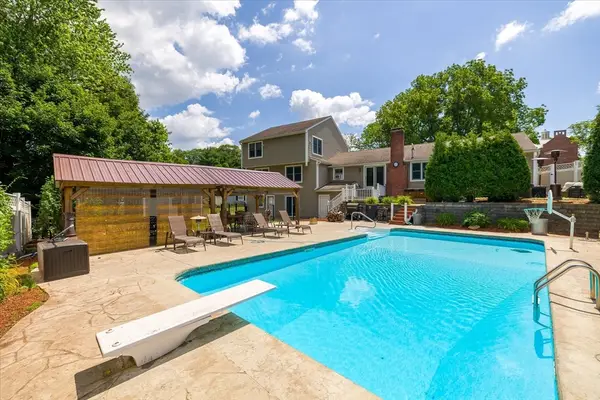 3 Arrowhead Ave, Auburn, MA 01501