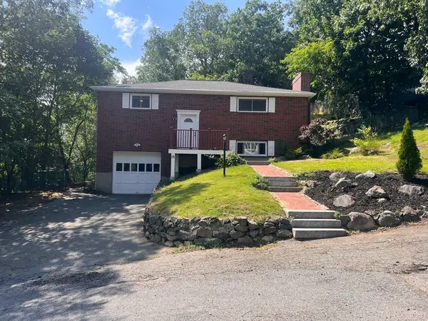 15 Oak Road, Waltham, MA 02451