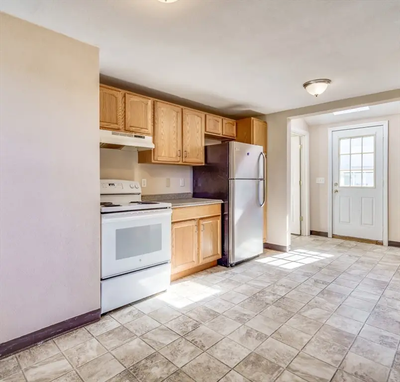 42 Fox Run, Southbridge, MA 01550 - #3