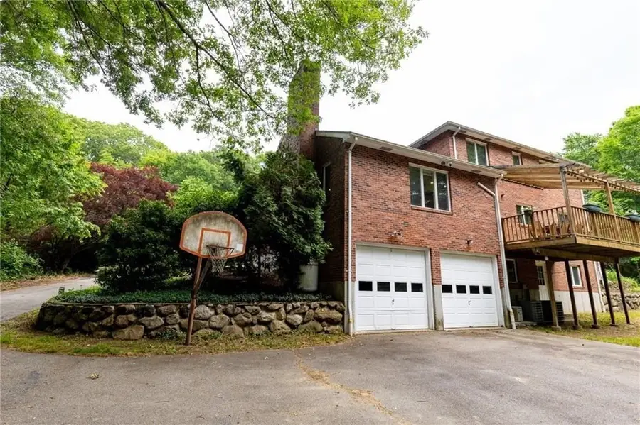 20 Lincoln Drive, North Smithfield, RI 02896 - #2