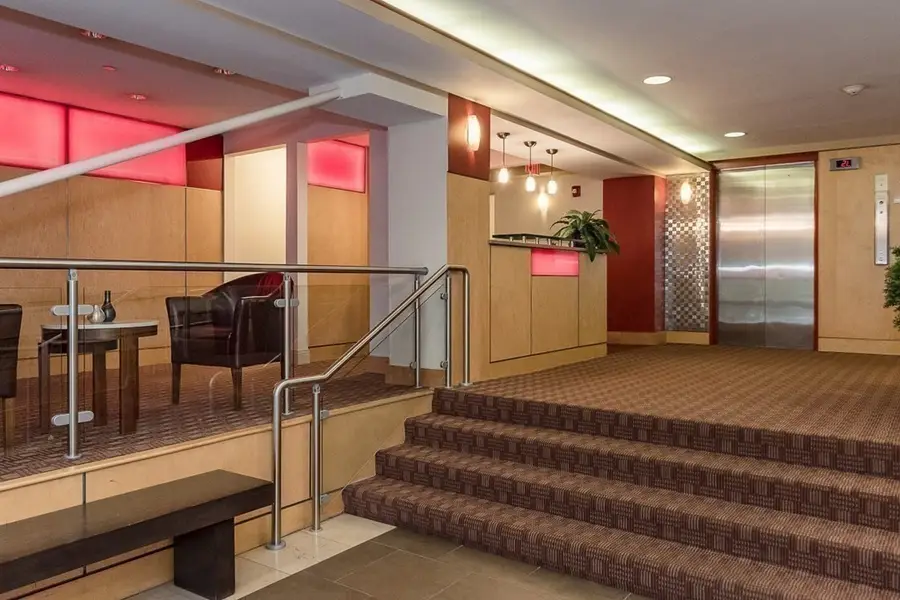 1600 Beacon St #902, Brookline, MA 02446 - #2