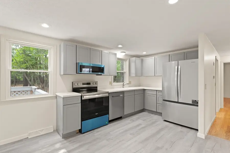 18 Great Meadow Dr, Carver, MA 02330 - #3