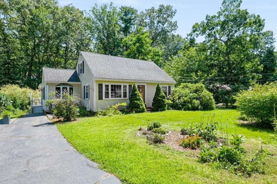 19 Middle Rd, Amesbury, MA 01913 - #2