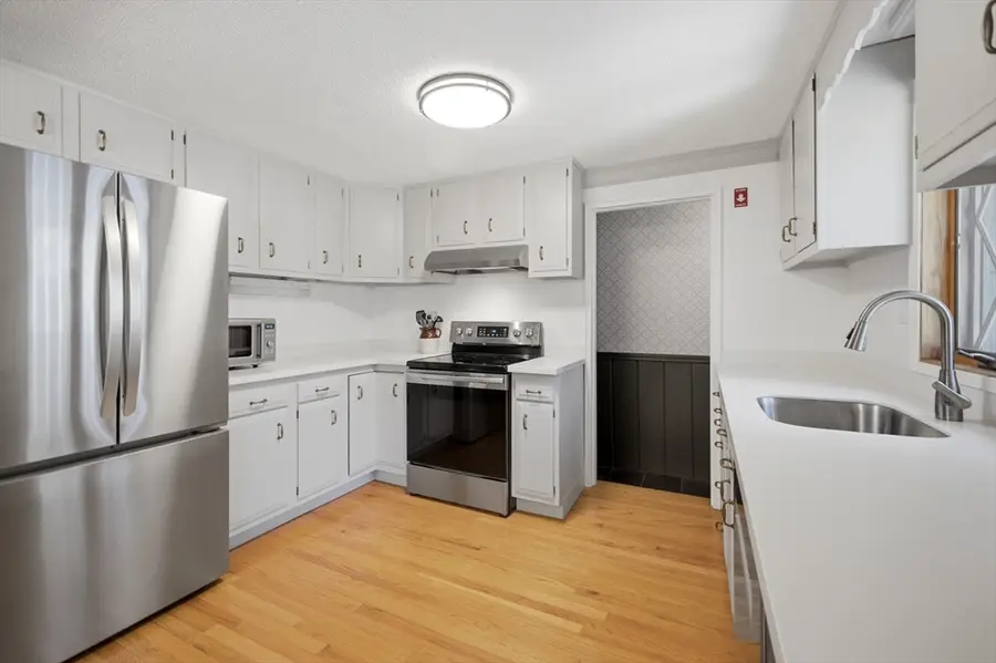 31 Day Circle, Woburn, MA 01801 - #3