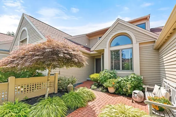 7 Wainwright Road #113, Winchester, MA 01890