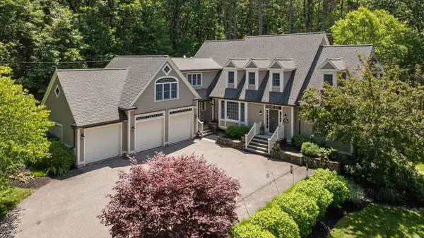 63 Old East St, Carlisle, MA 01741