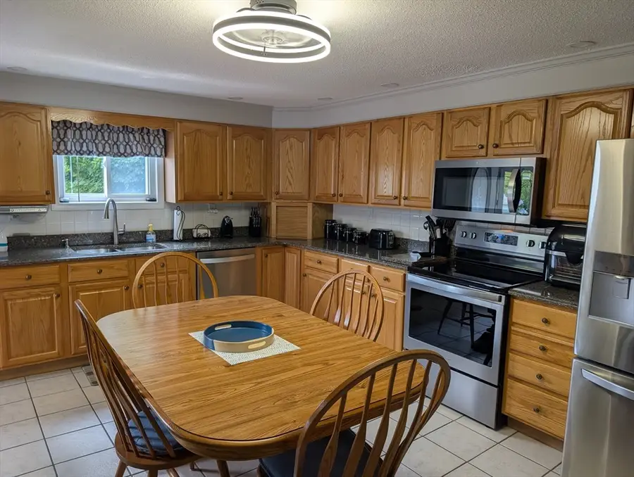 50 Ash St, Gardner, MA 01440 - #3