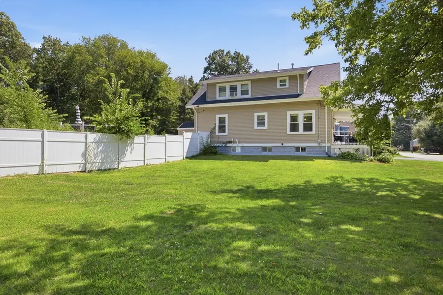 636 Dighton Ave, Taunton, MA 02780 - #3