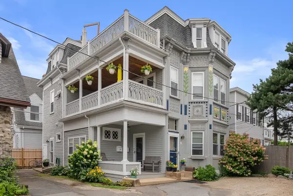 9 Gray Cir #2, Lynn, MA 01902