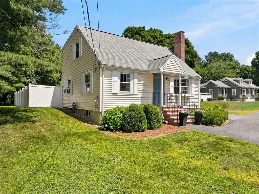 127 Elm St, North Reading, MA 01864 - #1
