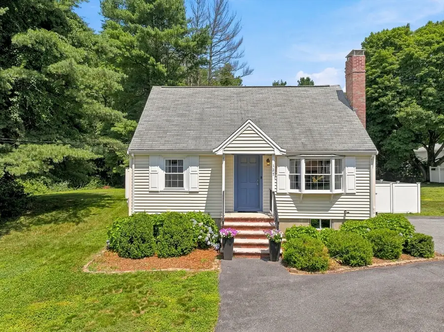 127 Elm St, North Reading, MA 01864 - #2