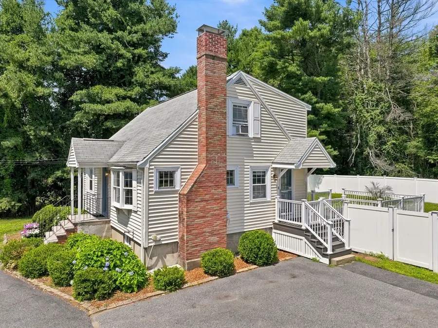 127 Elm St, North Reading, MA 01864 - #3