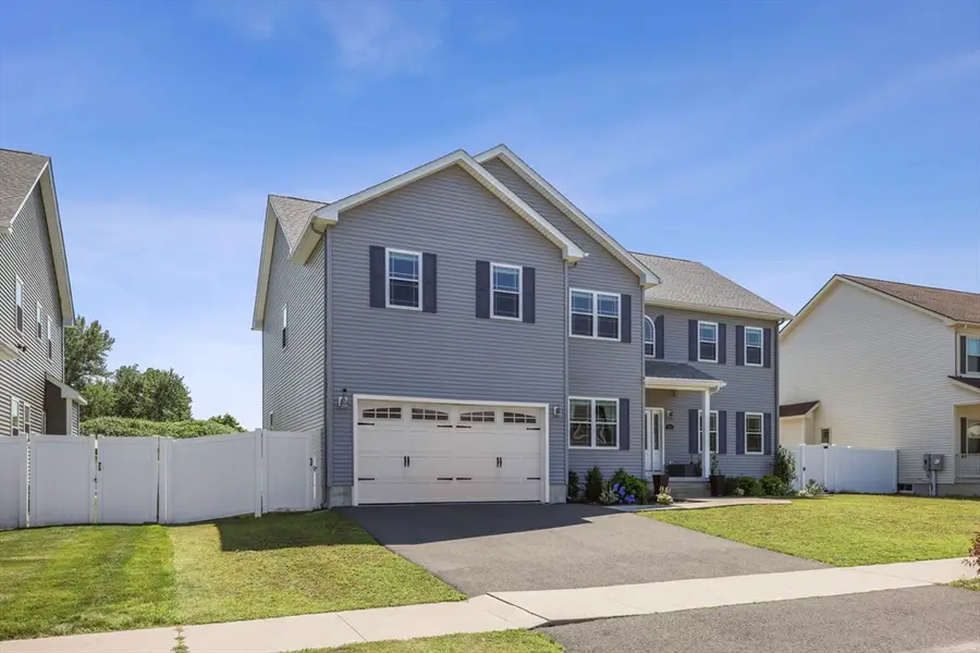 51 Elaine Cir, Springfield, MA 01109 - #3