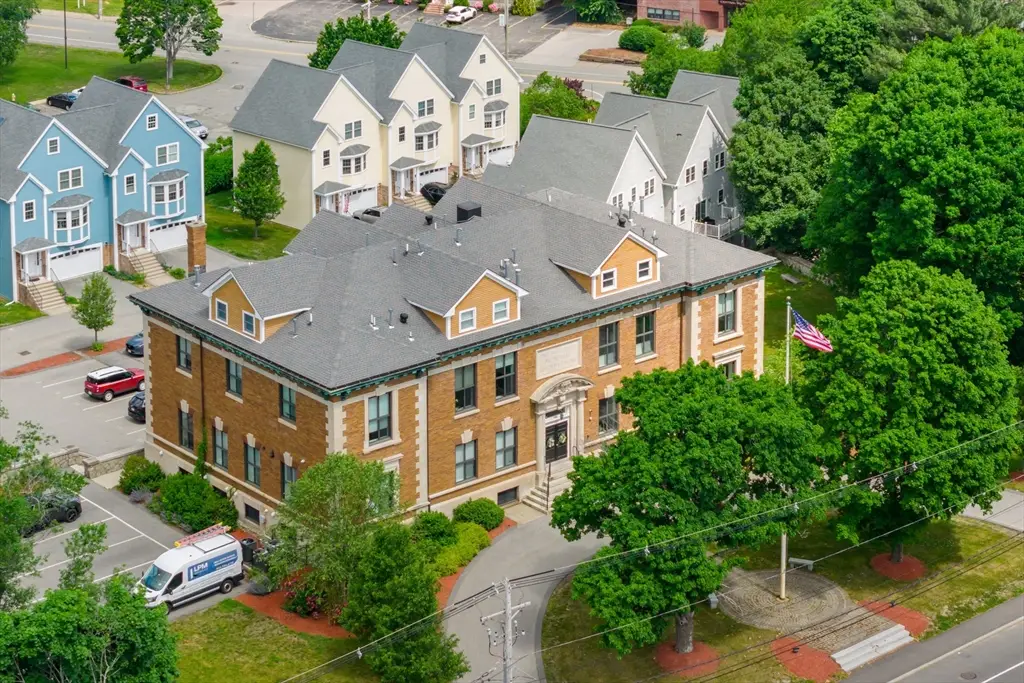 203 Middle St #5, Weymouth, MA 02189 - #1