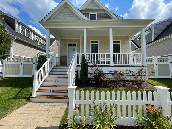 59 Boydes Xing #59, Norfolk, MA 02056