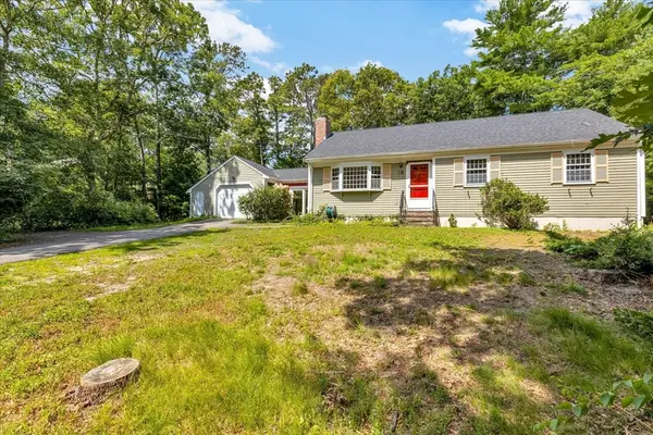 804 Putnam Ave, Barnstable, MA 02635
