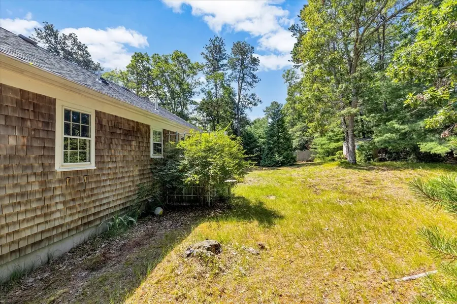 804 Putnam Ave, Cotuit, MA 02635 - #3