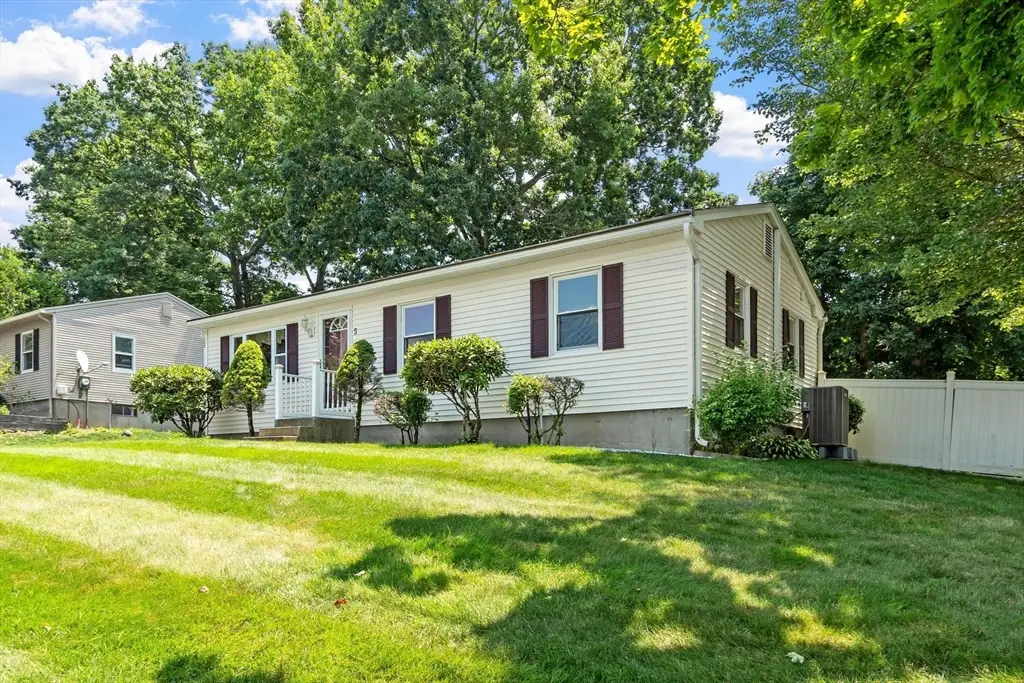 5 Aspen Rd, Springfield, MA 01128 - #1