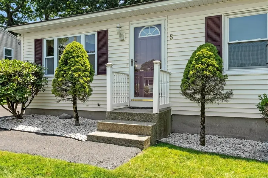 5 Aspen Rd, Springfield, MA 01128 - #2