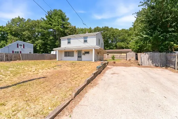 227 S Main St, Coventry, RI 02816