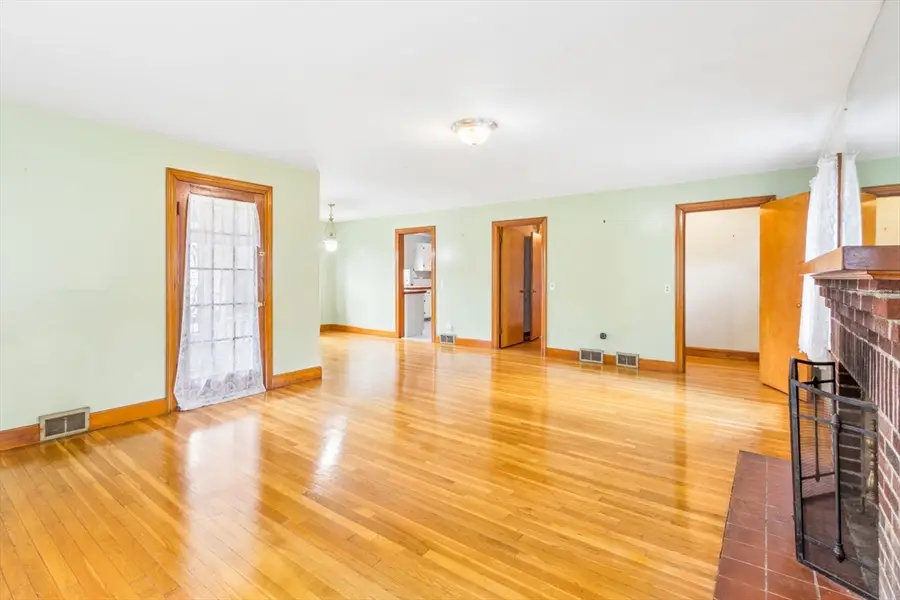 2 Hunting St., North Attleboro, MA 02760 - #3