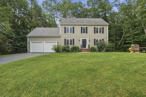 8 Chessman Rd, Mansfield, MA 02048