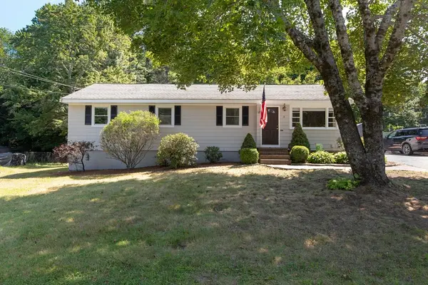 3 Parliament Dr, Franklin, MA 02038