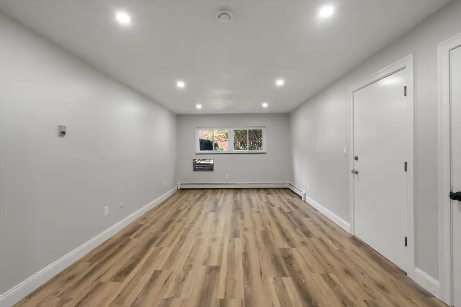 89 Walnut St #2, Newton, MA 02460 - #3