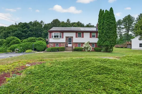 17 Coach Rd, Billerica, MA 01862