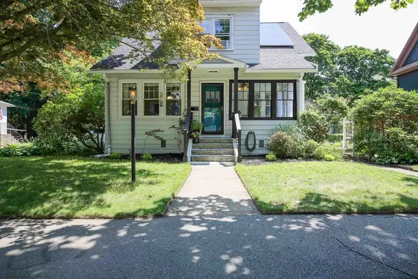 20 Vassar St, Worcester, MA 01602