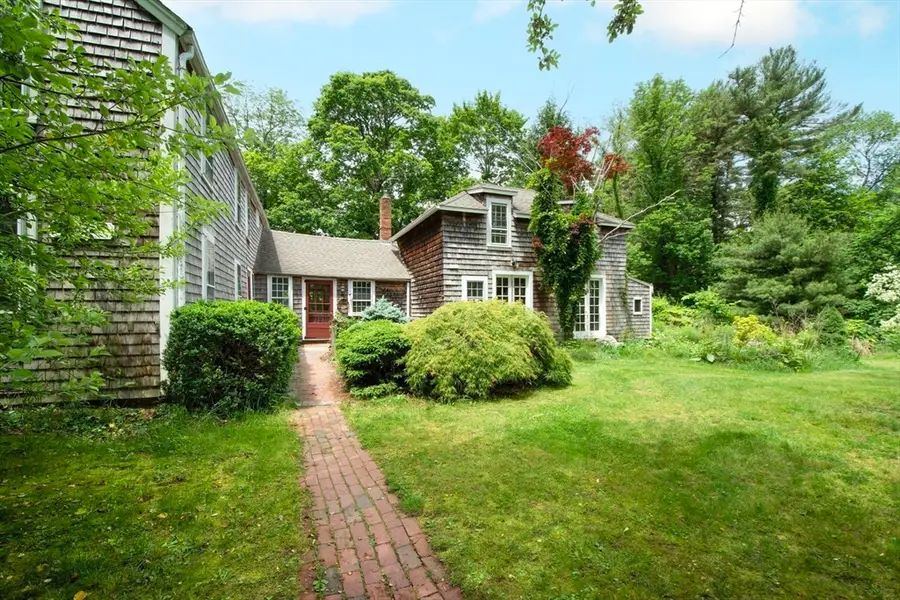 374 High St, Pembroke, MA 02359 - #2