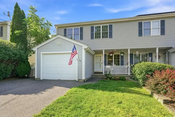 42 Castine St #A, Worcester, MA 01606