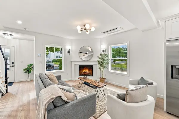 18 Jefferson Rd #A, Wakefield, MA 01880