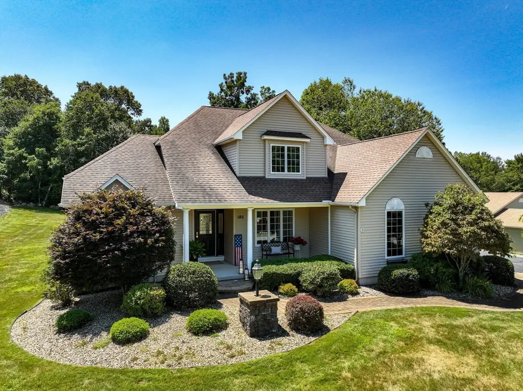 185 Clearwater Cir, Ludlow, MA 01056 - #1